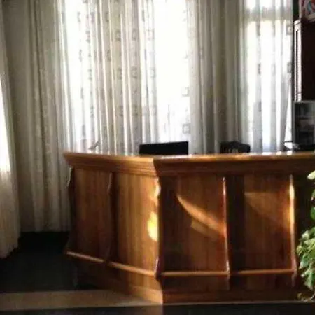 Отель Art Nirvana Тирана