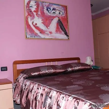 Отель Art Nirvana