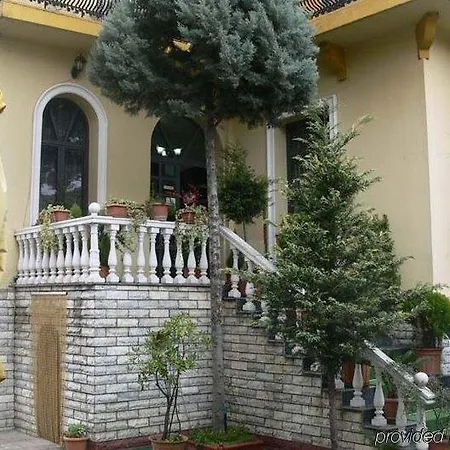 Отель Art Nirvana 3*