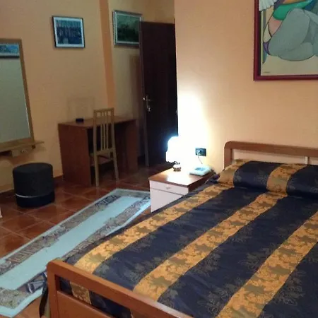 Отель Art Nirvana Тирана