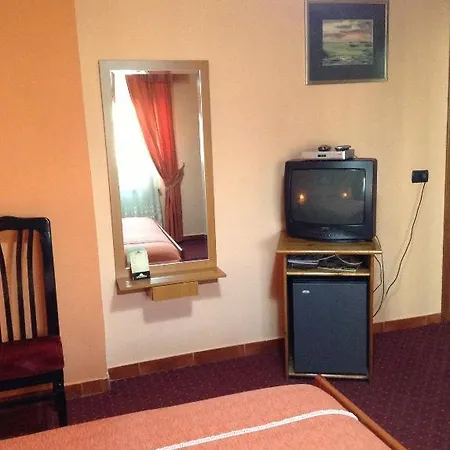 Art Nirvana Szálloda Tirana