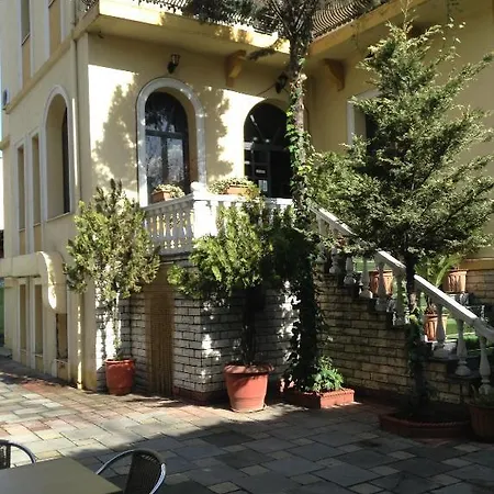 Art Nirvana Отель