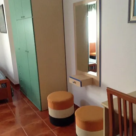 Отель Art Nirvana