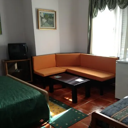 Szálloda Art Nirvana 3*