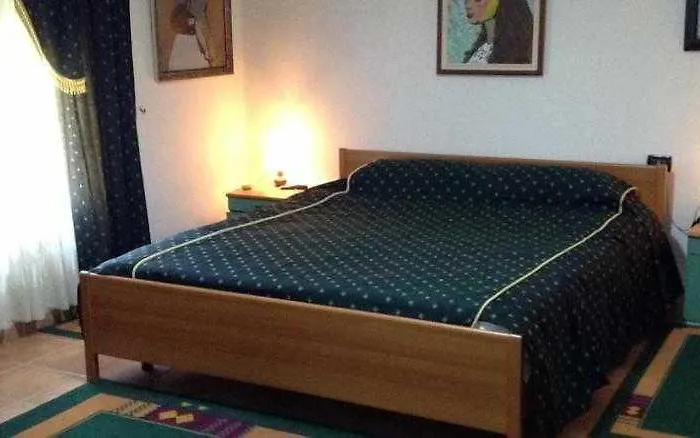 Art Nirvana فندق 3*