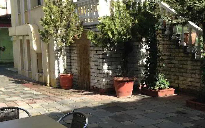 ホテル Art Nirvana ティラナ